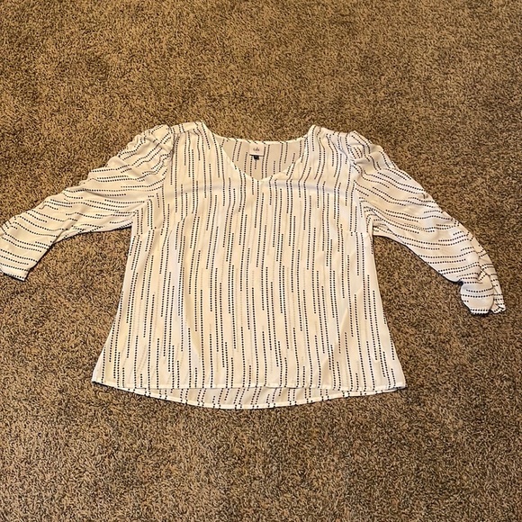 CAbi Devoted Blouse, NWOT, L - Picture 6 of 6